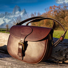 Load image into Gallery viewer, Exquisite English-Style Leather Cartridge Bag
