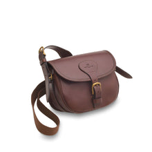 Load image into Gallery viewer, Exquisite English-Style Leather Cartridge Bag
