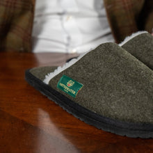Load image into Gallery viewer, Haus- und Hüttenschuhe aus Merinoloden

